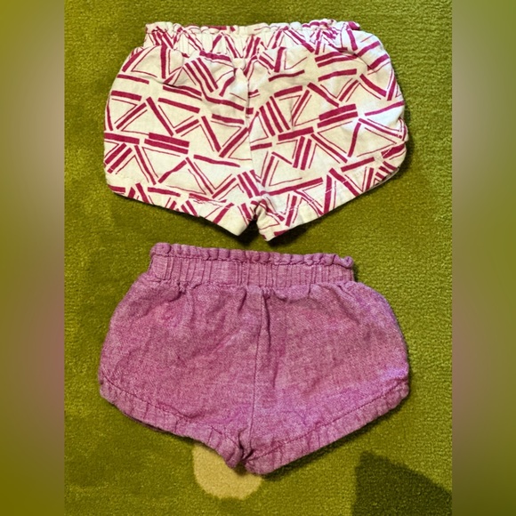 NWOT 2 Old Navy Linen Shorts Fushia Solid/Purple Print 12-18 Months - Picture 3 of 5